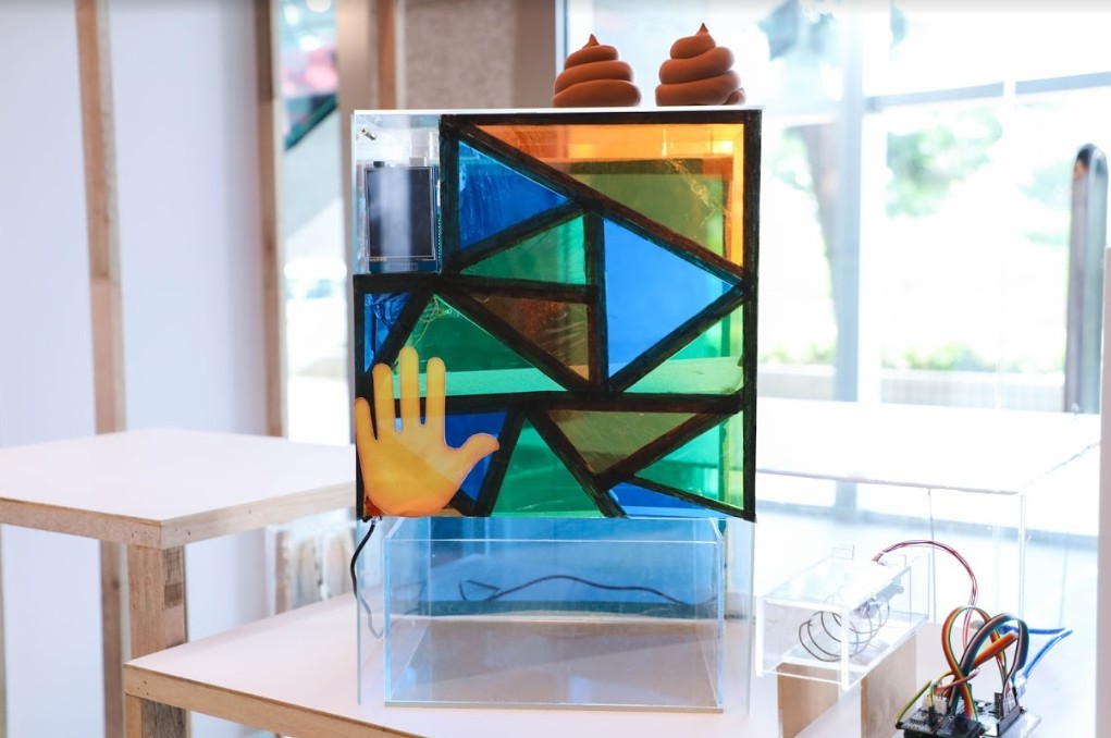 季軍隊伍原型方案: 神奇藥片+智能狗糞收集箱